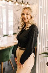 Roxanne Dreyer, estate agent