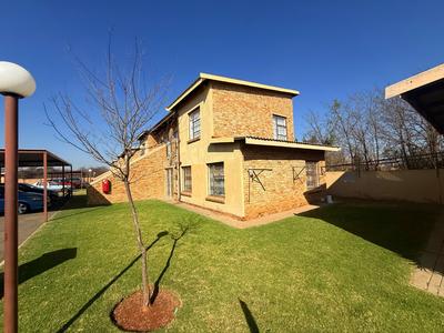 Apartment / Flat For Sale in Staalrus, Vanderbijlpark
