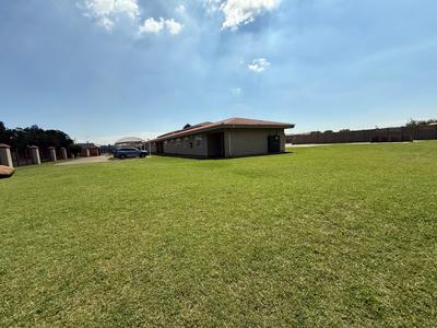 Townhouse For Sale in Vanderbijlpark CW 5, Vanderbijlpark